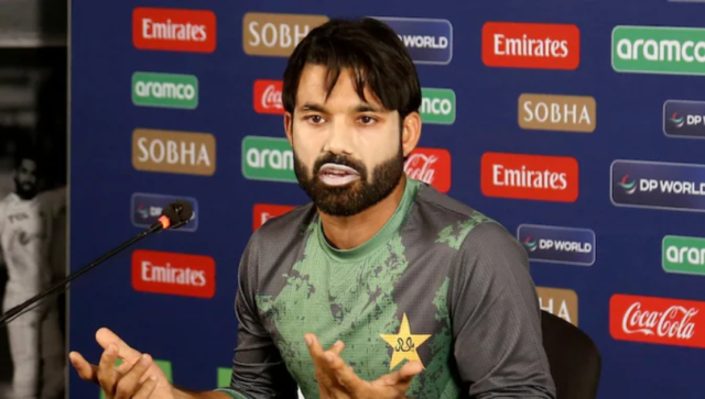 mohammad rizwan eating gum video
